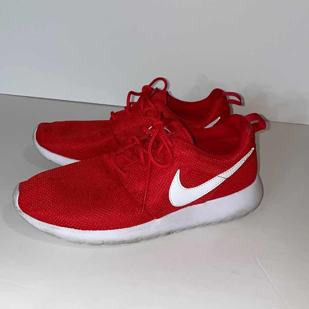 Nike Red Roshe One Shoes Size 7